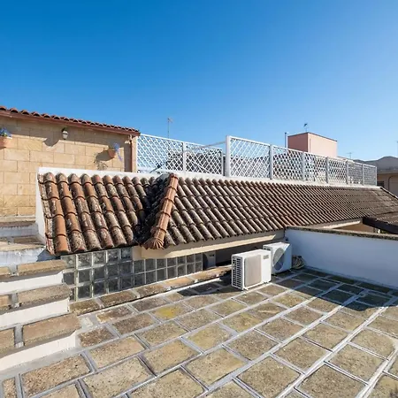 Loft Quiete - Terrazza, Comfort E Silenzio Vicino 펜션 *