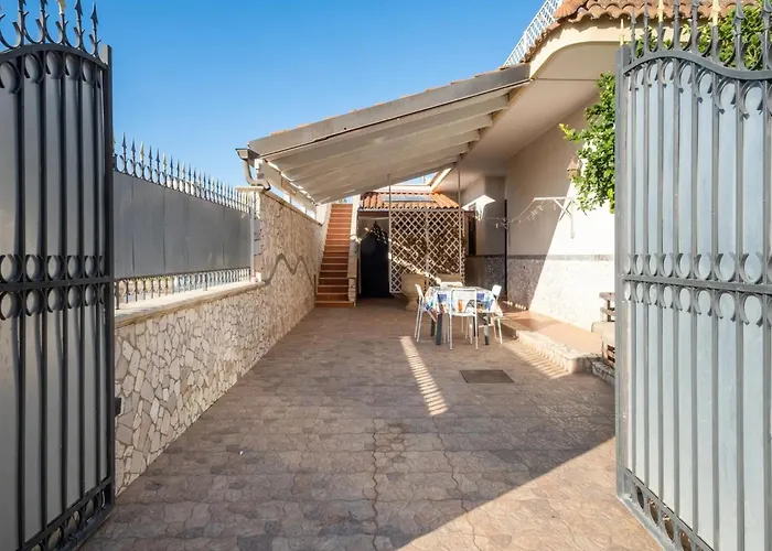 Prázdninový dům Loft Quiete - Terrazza, Comfort E Silenzio Vicino Porto Cesareo